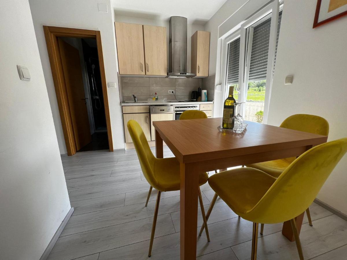 Apartments Petrusic سوبيتارسكا دراغا المظهر الخارجي الصورة