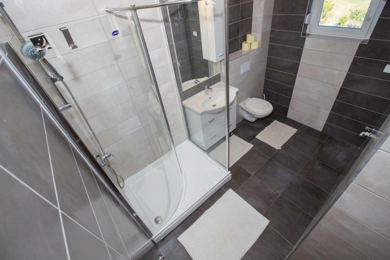Apartments Petrusic سوبيتارسكا دراغا المظهر الخارجي الصورة